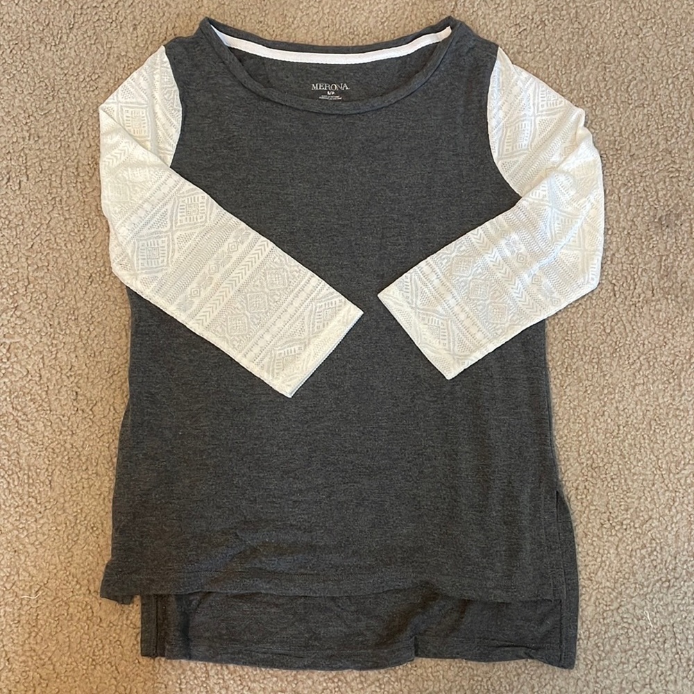 Gray 3/4 length sleeve shirt